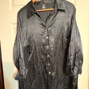 Chic Black Textured Women's Button Down Shirt
